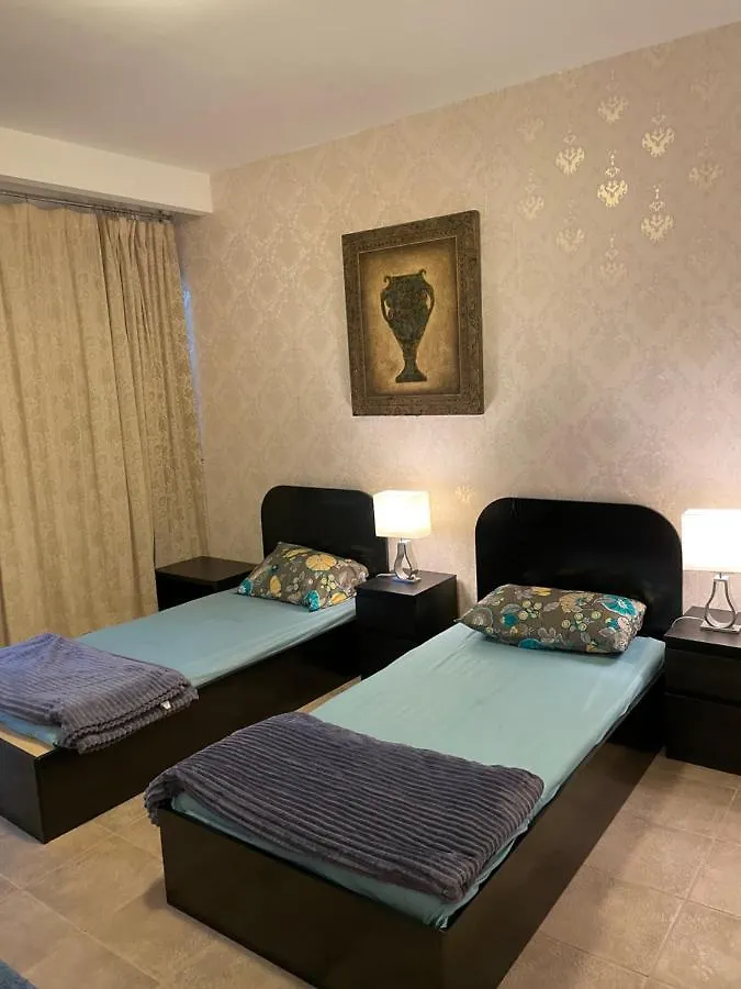 Travelers Backpackers Hostel Dubai United Arab Emirates
