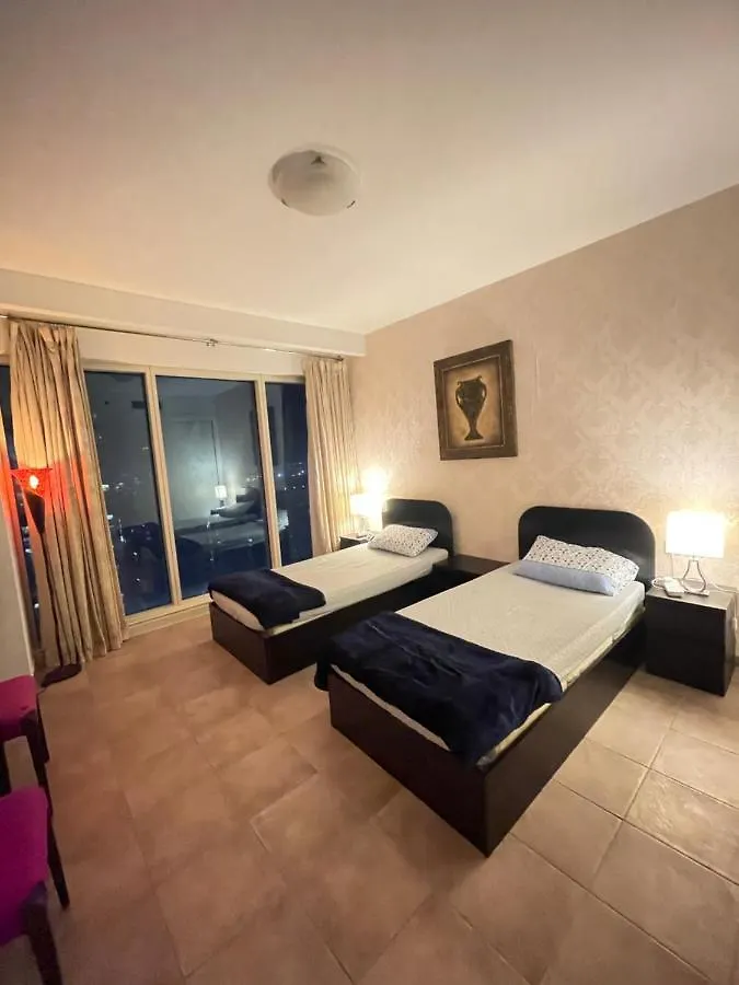 Travelers Backpackers Hostel Dubai